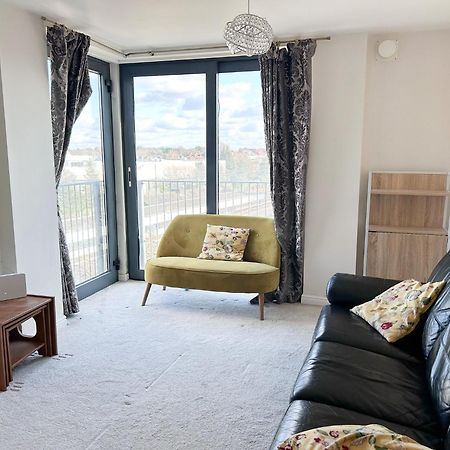 Modern Flat In North London Close To Tube Harrow Eksteriør billede